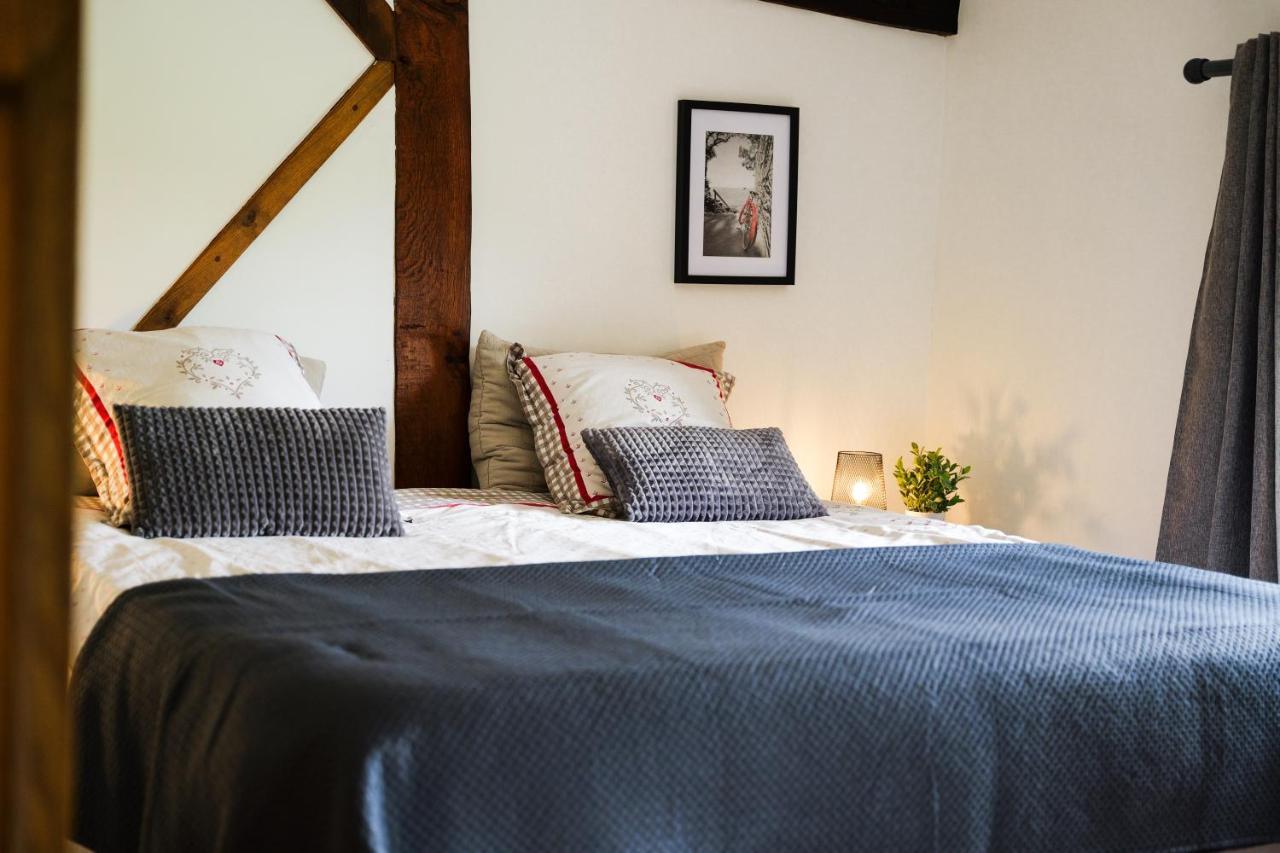 Gite La Dame Au Lit Gite A La Ferme Momignies エクステリア 写真